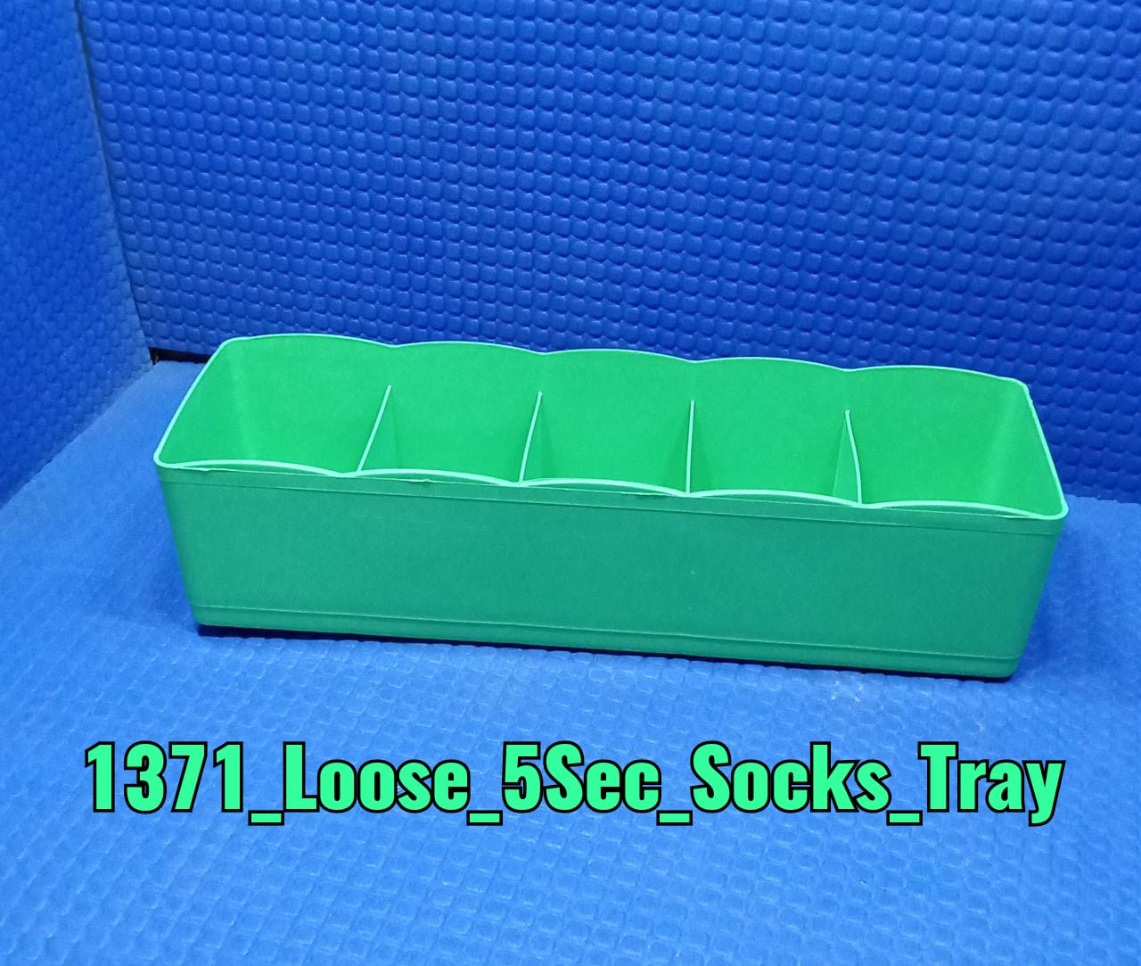 Plastic bead organizer with clear sections and dividers for optimal storage. Plastic bead organizer with clear sections and dividers for optimal storage.